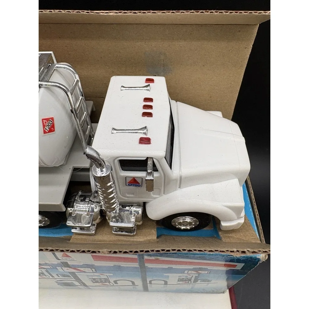 Citgo Toy Tanker Truck Kids White Excellent First of a Series Lights Sound